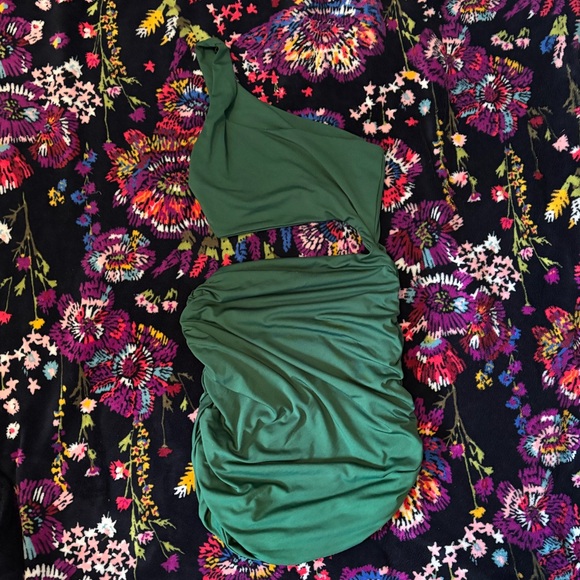 Forrest Green One Shoulder Dress - Picture 2 of 3